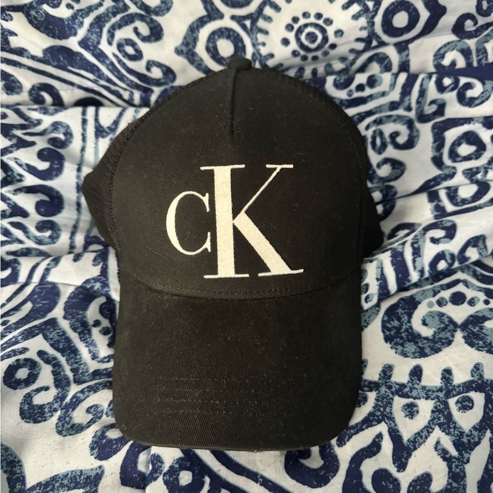 CALVIN KLEIN